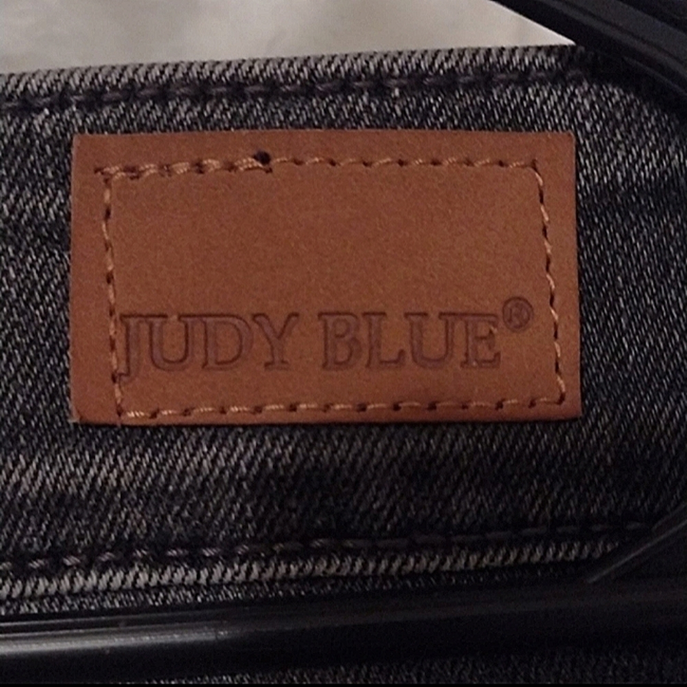 JUDY BLUE Cute Cuff Dark Wash Distressed Skinny Fit Jeans. Plus Size 16W Woman's